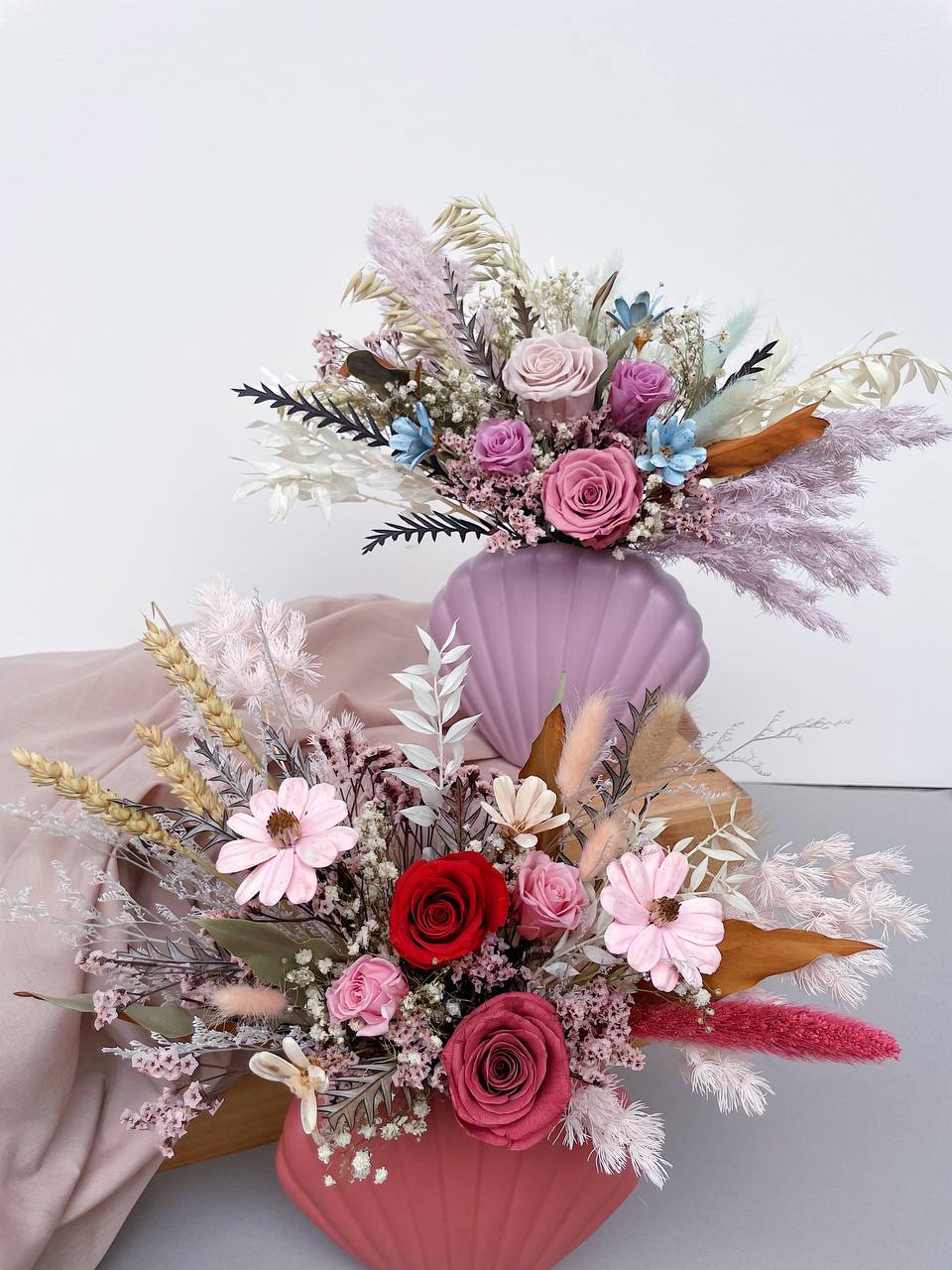 Nathalia Preserved Seashell Vase