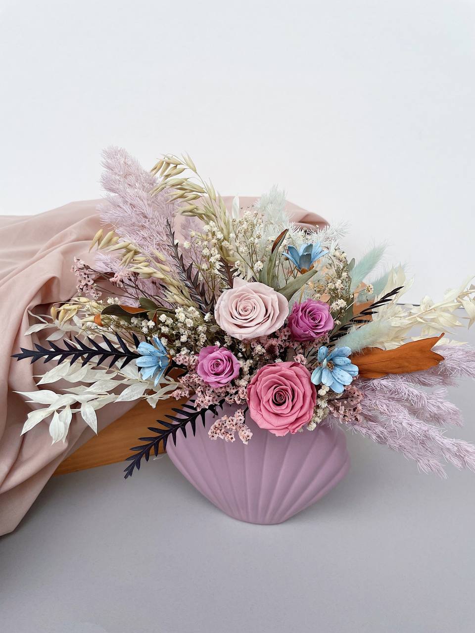 Nathalia Preserved Seashell Vase